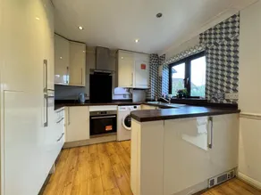 Bull Double bed in 3bedroom shared house - Image 5
