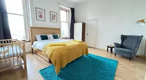 VS-Entire Flat-Central Scotland-Falkirk, Self-Check-in , Pet-friendly with Parking - Image 2