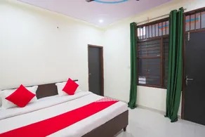 OYO Flagship 62980 Shiva Residency - Image 3