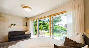 Haus Gregori Modern & Central Stay in Vineyard with Rooftop & Served Breakfast - Image 2