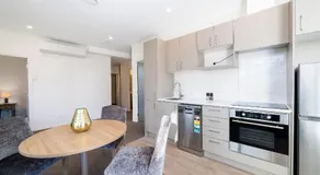 Executive 2 Bedroom Apartment Remarkables Park - Image 5