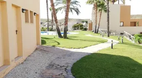 BAJO con JARDÍN PROPIO EN VALLE DEL ESTE GOLF!! - Image 2