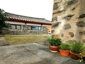 DongParkSaengE Traditional House - Image 5