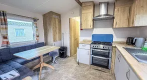 Superb Caravan At Dovercourt Park, Sleeps 8 Ref 44202C - Image 3