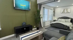2BD DT Dallas l FIFA WORLD CUP READY l 5 Min from Love Field - Image 2