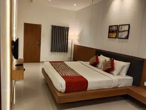 Banyan Paradise Resort - Image 2