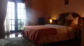Las Flores Beachside Hotel - Image 2
