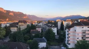 Panorama Stay, Pool, Balcony and Mountain View - Image 5