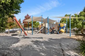 Piara Waters Modern 4BR Family Home near Parks & Shops - Image 5