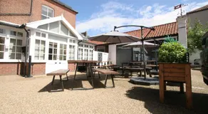 The Red Lion Hotel - Image 5