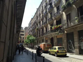 Bcn Home Guest House - Image 4