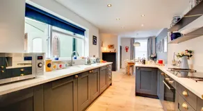 3 Bed in Cromer oc-1927 - Image 2
