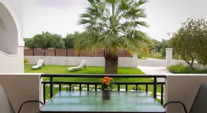Tropical Apartments - Image 4