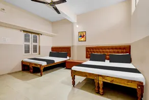 Hotel O FF City Lodge - Image 2
