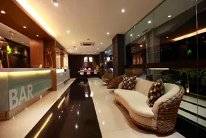 Starz Hotel - Image 2