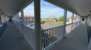 Stay Inn and Suites - Image 5