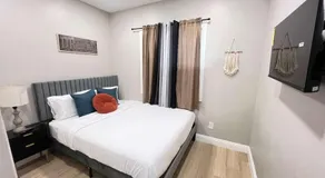 8354 Adam Unit B 1Bed 1Bath by SD Stay - Image 2