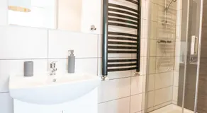 Hostel 66 - Image 5
