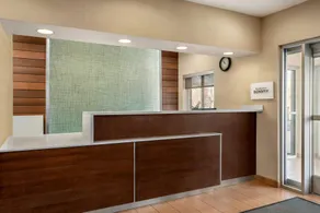 Fairfield Inn by Marriott Philadelphia Airport - Image 4
