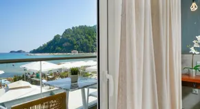 Ester Luxury Rooms - Image 4