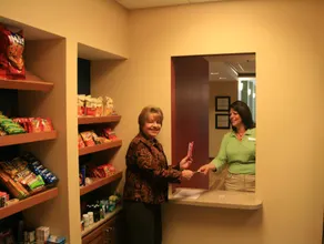 HAMPTON INN & SUITES WARREN - Image 4