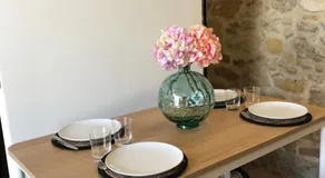 Maison 4 personnes avec grande piscine et jacuzzi - Image 3