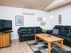 8 Personen Ferienhaus in Toftlund-By Traum - Image 3