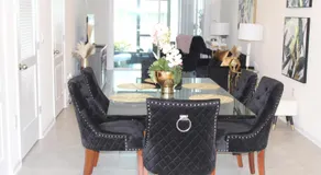 Luxurious family-friendly home in Oakleaf - Image 2