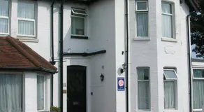 Avon Manor Guest House - Image 4