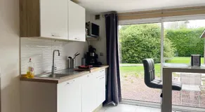 Normandie Cosy Apt rdc indépendant bien équipé dans maison confortable terrasse grand jardin clos sans vis à vis parking privatif entre Caen et Bayeux, proche plages du débarquement - Image 3