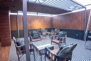 Z4 Residency & Cafe - Image 3