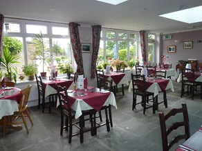 The White Rose Hotel - Image 3