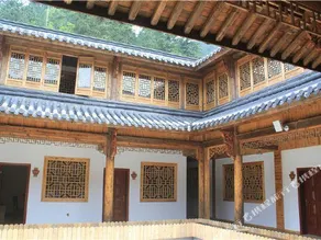 Wolongge Courtyard - Image 4