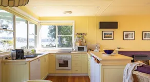 Olive's Cottage and Gardens - Mesmerising Views - Image 2