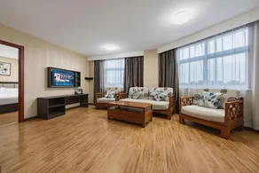 Yilian Business Hotel - Image 2