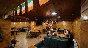Madigan's Hotel & Restaurant - Image 3