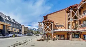 Der Steiermark Unit 108 - Cozy King Studio Off Main St & Peak 9 Base w AC, Balcony, Shared Hot Tub & Free Parking - No Fireplace - Image 5