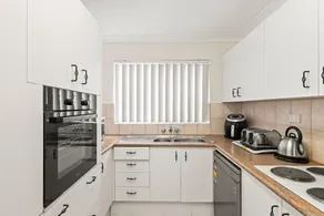 Burleigh Coastal Haven | Kingston 4 - Image 4