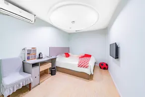 OYO Aike 100 Chain Hotel - Image 2