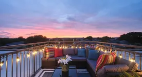 The Bentley Collection - Sky Lounge - Image 5