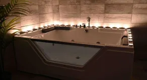 Superbe appartement avec balnéo. - Image 3