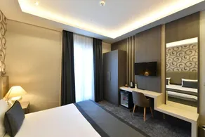 D'LUX BOUTİQUE HOTEL - Image 2