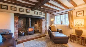 Plum Pudding Cottage by Bloom Stays - Image 2