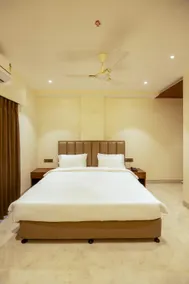 THE MAJESTIC BOUTIQUE HOTEL - Image 3