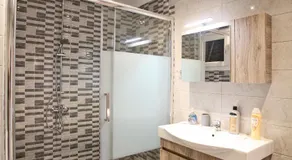Johns Cozy apartments -10 min from Athens Airport Self Check-In! - Image 2