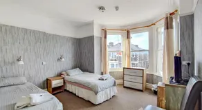 Guest House @ The Bear - Image 4