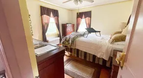 Welcome to your private cozy Suite #2 near LU, Stadium & general hospital - Image 1