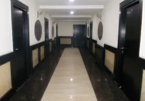 Royal Inn - Image 3