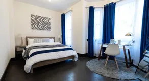 E10-1 Designer East Village Townhouse 1BR - Image 2