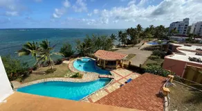 Lux Suites Eden Seafront Apartments - Image 2